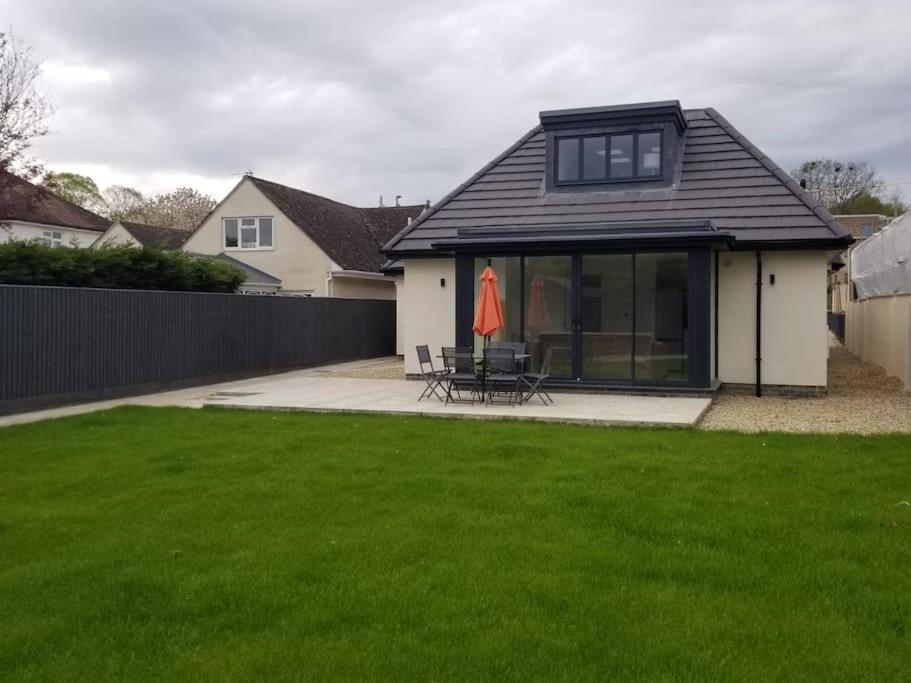 Maisy Lodge - Two Bed Lux Flat - Parking, Netflix, Wifi - Close To Blenheim Palace & Oxford - F2 Kidlington Luaran gambar